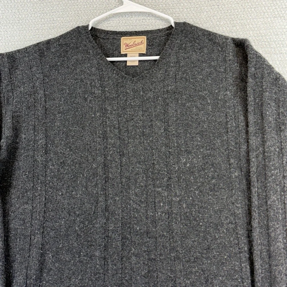 Vintage Woolrich Sweater Mens Large Charcoal Gray 100% Lambswool V-Neck Pullover